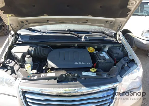 2016 Chrysler Town & Country Touring-L from USA, damaged, VIN 2C4RC1CG3GR283569